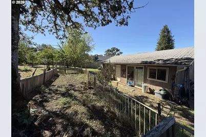 421 Wells Rd, Oakland, OR 97462 - Photo 47