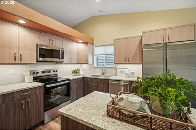 2113 NE 77th Ave, Vancouver, WA 98664 - Photo 9