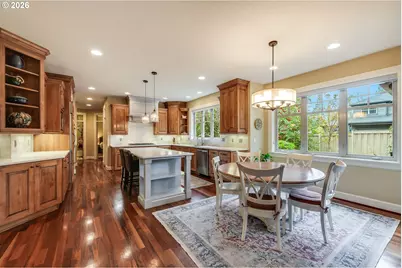 19317 Lorna Ln, Lake Oswego, OR 97035 - Photo 5