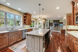 19317 Lorna Ln, Lake Oswego, OR 97035 - Photo 7