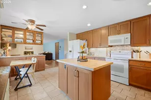 21880 S Somerset Dr, Oregon City, OR 97045 - Photo 11