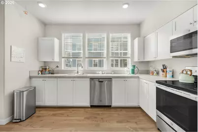 17126 SW Snowdale St #102, Beaverton, OR 97007 - Photo 5