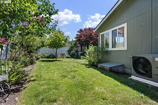 3220 Crescent Ave, Eugene, OR 97408 - Photo 41