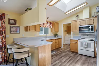 3220 Crescent Ave #82, Eugene, OR 97408 - Photo 3