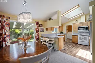 3220 Crescent Ave, Eugene, OR 97408 - Photo 9