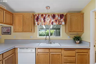 3220 Crescent Ave #82, Eugene, OR 97408 - Photo 11