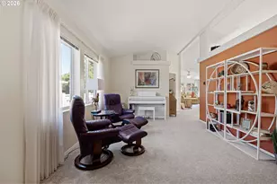 3220 Crescent Ave, Eugene, OR 97408 - Photo 5