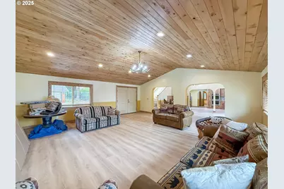 20313 Whaleshead Rd, Brookings, OR 97415 - Photo 17