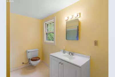 10059 NE Beech St, Portland, OR 97220 - Photo 25