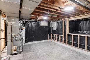 10059 NE Beech St, Portland, OR 97220 - Photo 31