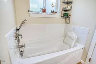 11995 NW Thompson St, Seal Rock, OR 97376 - Photo 21