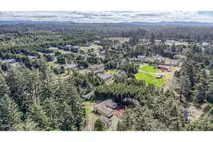 11995 NW Thompson St, Seal Rock, OR 97376 - Photo 35