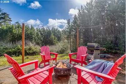 11995 NW Thompson St, Seal Rock, OR 97376 - Photo 5