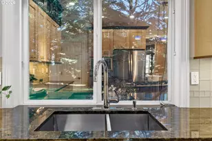 3684 NW Loriann Dr, Portland, OR 97229 - Photo 11