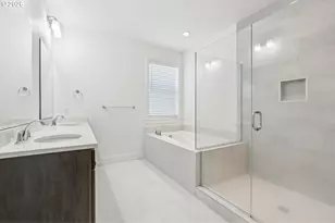 2751 Dahlia Dr, West Linn, OR 97068 - Photo 33