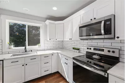 204 Saint Helens Way, Winlock, WA 98596 - Photo 9