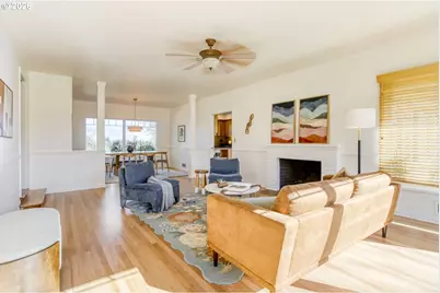 12525 SE Ridgecrest Rd, Happy Valley, OR 97086 - Photo 3