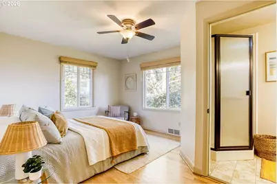 12525 SE Ridgecrest Rd, Happy Valley, OR 97086 - Photo 15