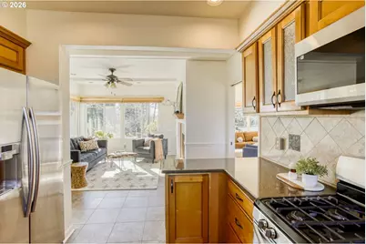 12525 SE Ridgecrest Rd, Happy Valley, OR 97086 - Photo 11