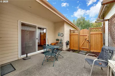 3328 Lakemont Dr, Eugene, OR 97408 - Photo 43