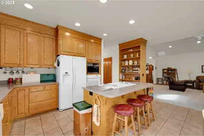 3328 Lakemont Dr, Eugene, OR 97408 - Photo 19