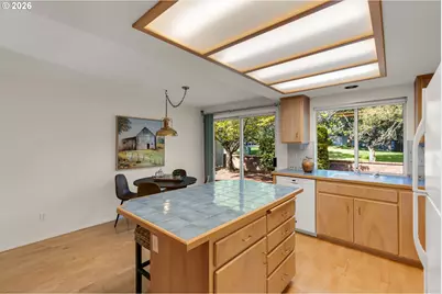 15139 NE Summerplace Dr, Portland, OR 97230 - Photo 17