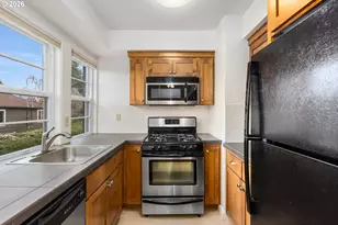 255 NE 61st Ave, Portland, OR 97213 - Photo 11