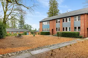 255 NE 61st Ave, Portland, OR 97213 - Photo 23