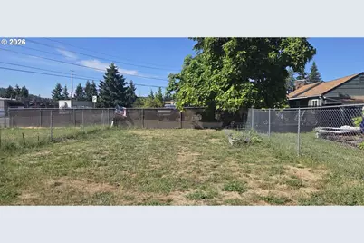 2986 W Jay Ave, Roseburg, OR 97471 - Photo 3