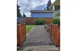 1254 Ostrander Ln, Cottage Grove, OR 97424 - Photo 15