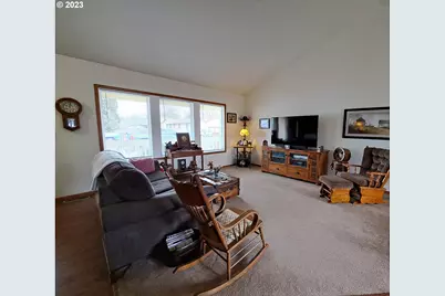1254 Ostrander Ln, Cottage Grove, OR 97424 - Photo 5
