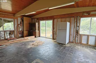 91595 Cape Arago Hwy, Coos Bay, OR 97420 - Photo 21
