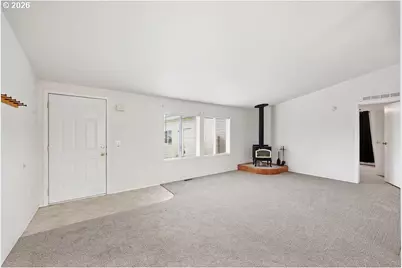 1055 W Oregon Ave, Creswell, OR 97426 - Photo 13