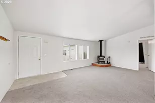 1055 W Oregon Ave, Creswell, OR 97426 - Photo 13