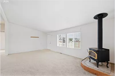 1055 W Oregon Ave, Creswell, OR 97426 - Photo 17