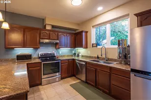 5527 NE 13th Ave, Portland, OR 97211 - Photo 3