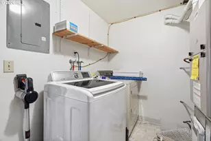 16641 SE Naegeli Dr, Portland, OR 97236 - Photo 25