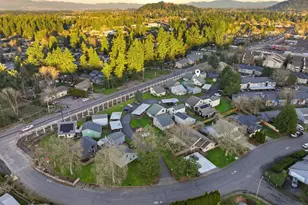 16641 SE Naegeli Dr, Portland, OR 97236 - Photo 31