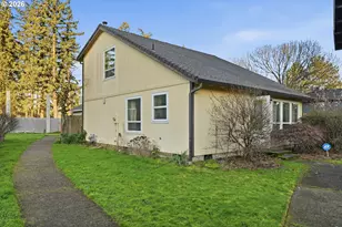 16641 SE Naegeli Dr, Portland, OR 97236 - Photo 3