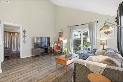 16641 SE Naegeli Dr, Portland, OR 97236 - Photo 7