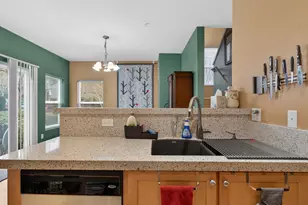 10813 SW Canterbury Ln, Tigard, OR 97224 - Photo 19