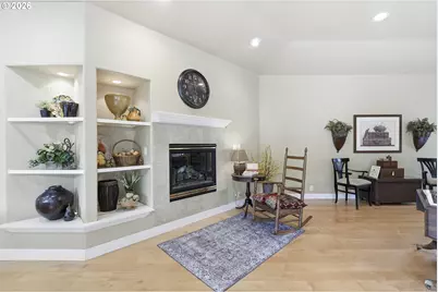 230 McLaughlin Dr, Woodburn, OR 97071 - Photo 11