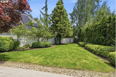 230 McLaughlin Dr, Woodburn, OR 97071 - Photo 39