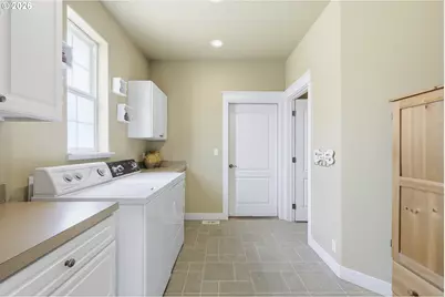 230 McLaughlin Dr, Woodburn, OR 97071 - Photo 19