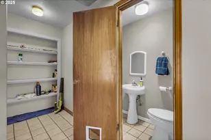 821 Bridge St, Vernonia, OR 97064 - Photo 35