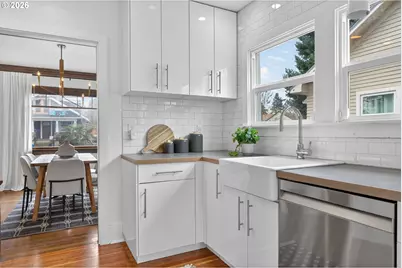 1915 NE Junior St, Portland, OR 97211 - Photo 17