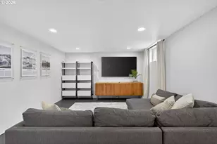 1915 NE Junior St, Portland, OR 97211 - Photo 35