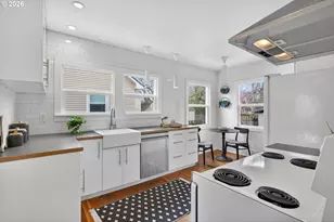 1915 NE Junior St, Portland, OR 97211 - Photo 15