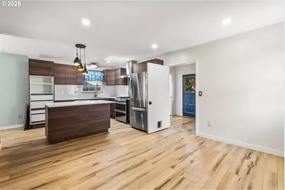 1067 Oak St, Silverton, OR 97381 - Photo 39