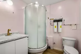 1067 Oak St, Silverton, OR 97381 - Photo 47